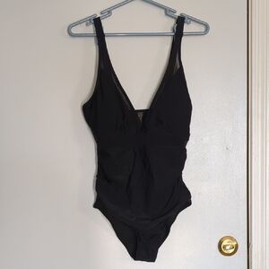 NWOT Black One-Piece Swimsuit med